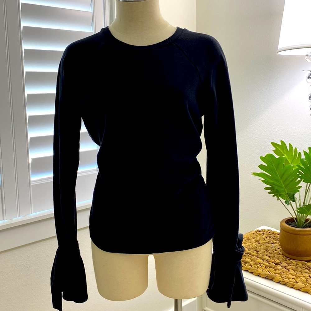 Paige bell sleeve tie sweatshirt • xs • worn 1x • black • cute!